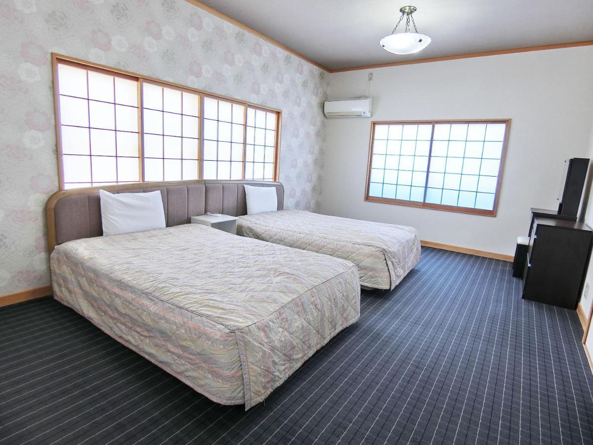 Yurakuan Miyazaki Hotell Exteriör bild