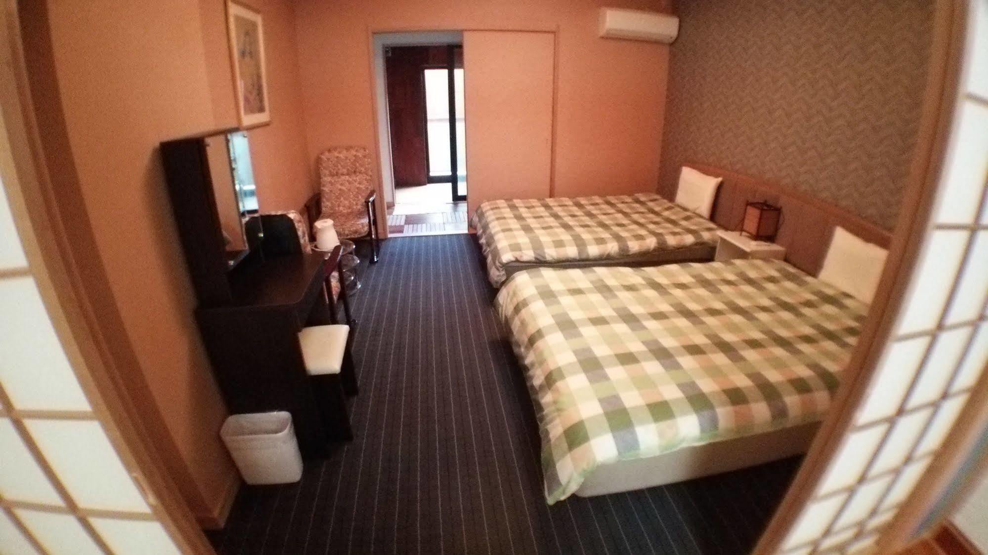 Yurakuan Miyazaki Hotell Exteriör bild