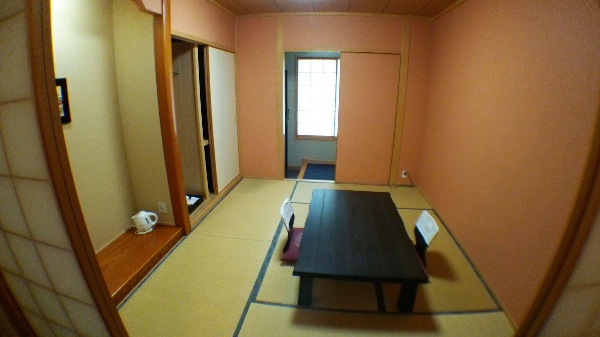 Yurakuan Miyazaki Hotell Exteriör bild