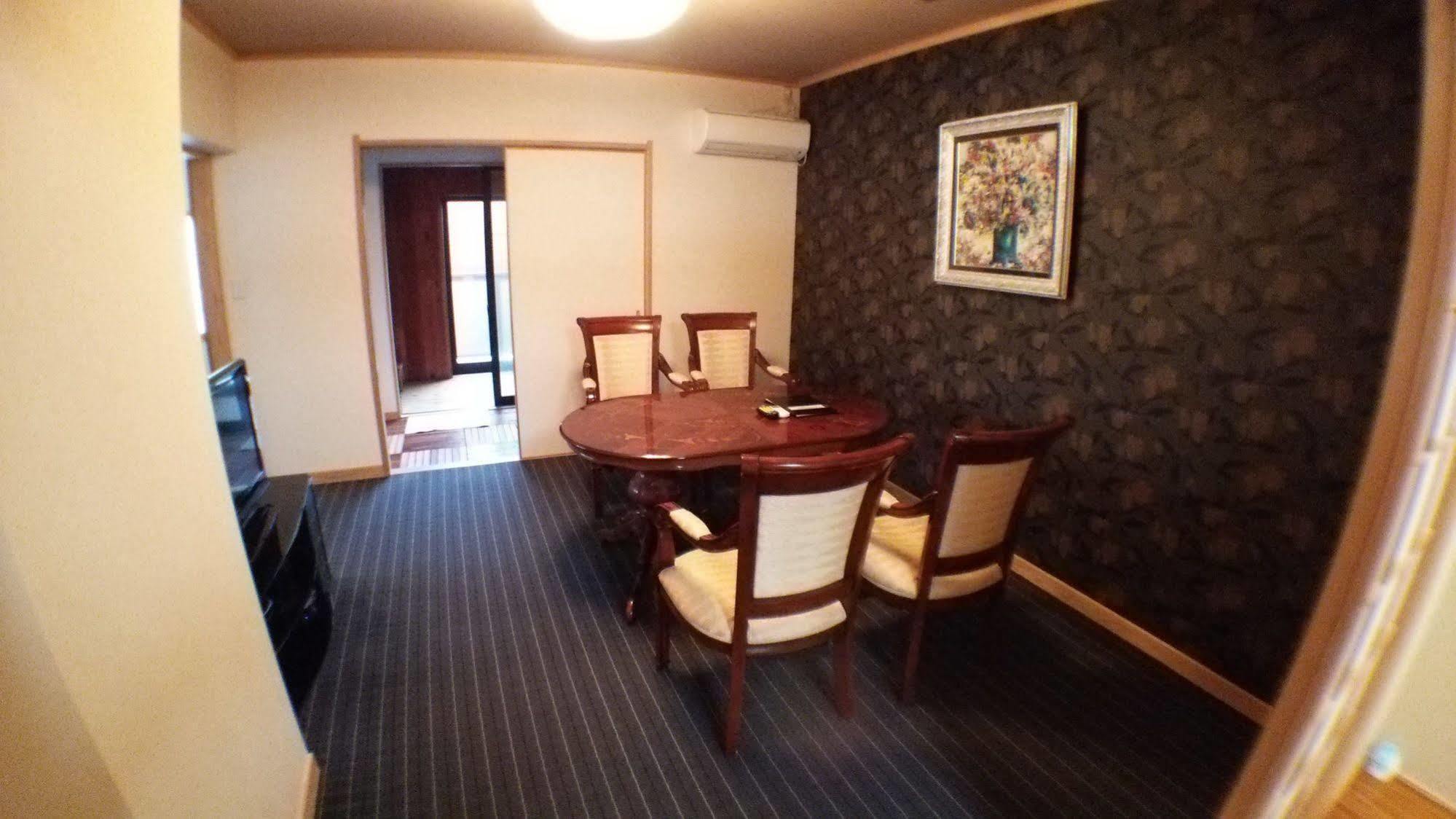 Yurakuan Miyazaki Hotell Exteriör bild